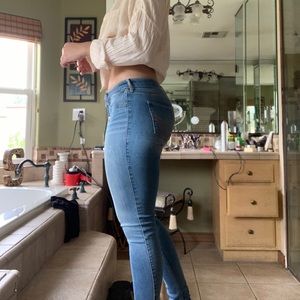 Low Rise Hollister blue jeans 👖